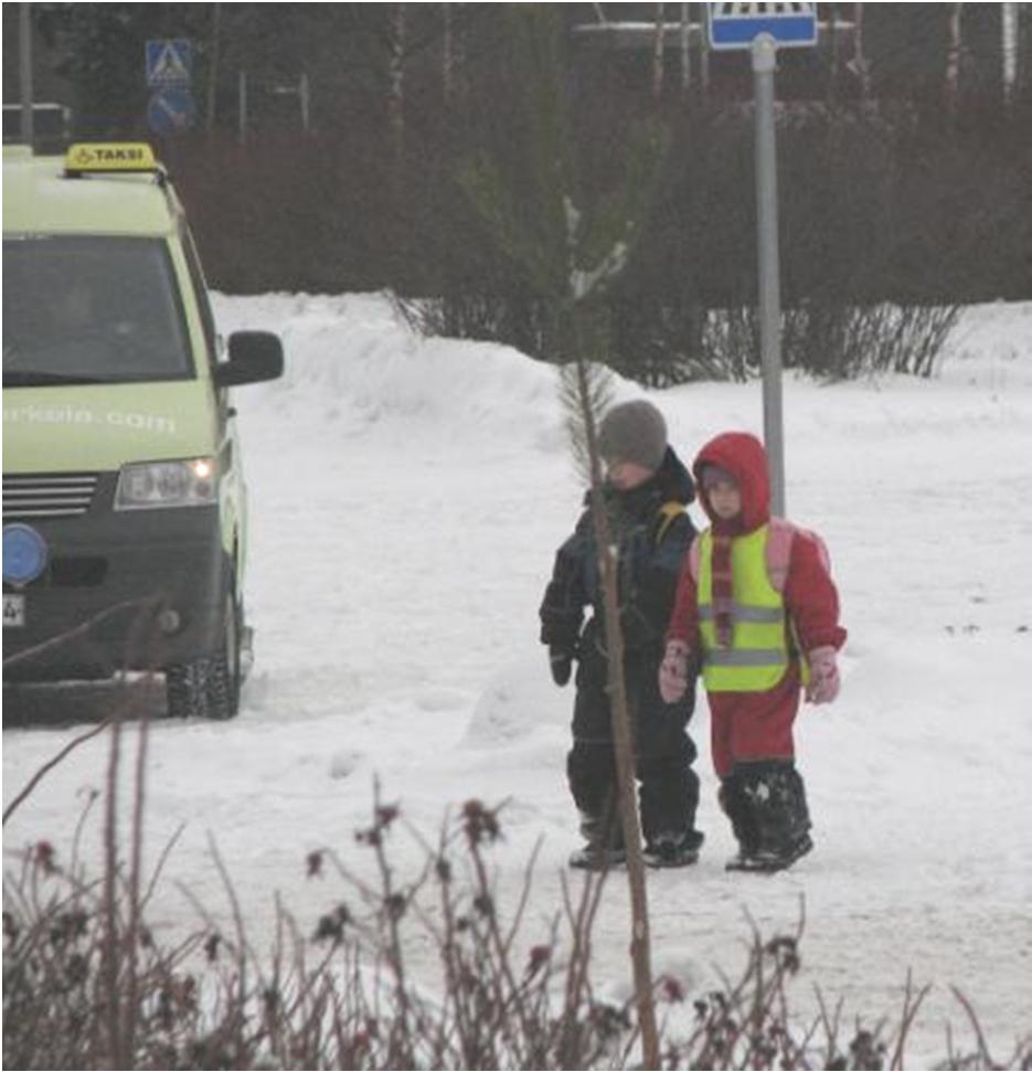 Vaarallinen tieosa Perusopetusta, lisäopetusta tai esiopetusta saavalla oppilaalla on oikeus maksuttomaan kuljetukseen myös silloin, kun