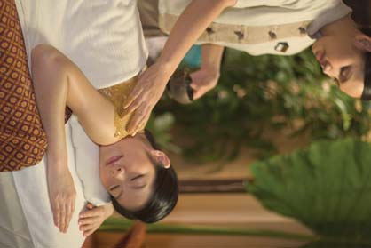 Lymphatic Drainage Massage 60 mins Baht 1,850 Lympha, neste missa sisaiset elimemme ja lihakset sijaitsevat. Lymphahieronta poistaa keraytymia ja auttaa vahvistamaan immuunisysteemiamme.