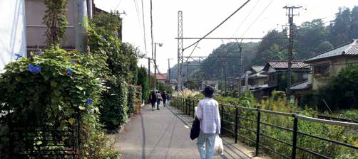 Kita-Kamakuran temppelit sijaitsevat rataa kohti virtaavien purojen/jokien laaksoissa,