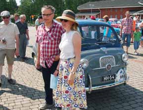 Petri ja Taina Laipio, autollaan Cadillac Coupe de Ville, sijoittuivat asu- ajoneuvokilvassa luokassaan kolmanneksi.