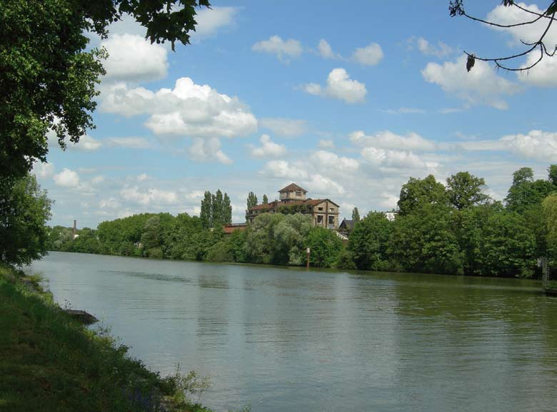 RISTEILYT 23 Risteily Provencessa laventelintuoksua Rhone-joella 18. 22.7.
