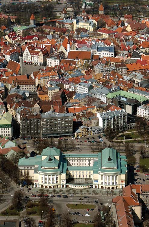 68 KULTTUURIMATKAT u MUSIIKKI Tosca Estonia-teatterissa 14. 15.
