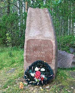 Tuntemattoman sotilaan ensimmäiset taistelut, tapahtumat Läskelässä, eteneminen Kollaan kautta Suojärvelle ja edelleen Jessoilan kautta Petroskoihin.