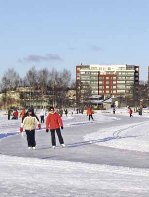 Asumiskäytössä olevan rannan välittömässä läheisyydessä tapahtuva tarpeetonta vahinkoa, haittaa tai häiriötä aiheuttava vesillä liikkuminen on kiellettyä (vesilaki 2 luku 3 ).