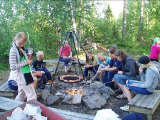 Polttopuut jäivät tänä talvena viemättä, mutta hoidan alkupuut ennen Vappua, eli tätä lukiessanne