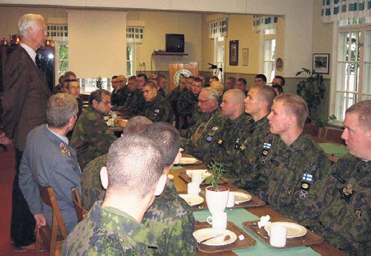 Varojen jääminen oman kylän miehille lisää sekä vapaaehtoisten auttajien että lahjoittajien motivaatiota. Keräyksen tavoitteena on tukea sotiemme veteraanien kotona asumista.