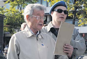 24 3 /2009 Pohjanmaan Maanpuolustaja Lokakuu 2009 Keski-Pohjanmaan Maanpuolustajien Piiri ry. SYYSKOKOUS to 10.11.2009 klo 19.00 Kälviällä, Best-Hall Oy Tervetuloa!