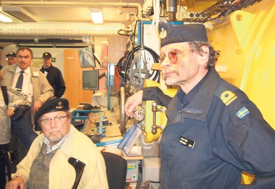(08) 46 911 OJAN RAUTA KALAJOKI Merenojantie 4, Puh. (08) 469 4300 Kaikkiaan 14 jäsentä viidestä eri pohjalaista maanpuolustuskillasta osallistui Karlskronassa Ruotsissa 11. 14.6. pidetyille 32.