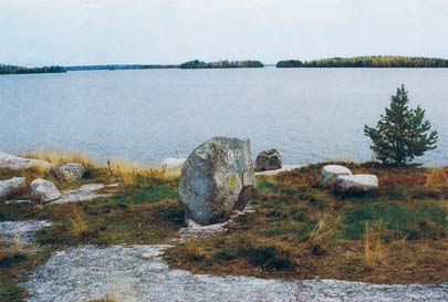 Tavanomaisimmat 1800-luvun lopulle ja 1900-luvun alkuun ajoittuvat hakkaukset kuten yksittäiset tai omaksi huviksi tehdyt nimikirjain- ja vuosilukuhakkaukset eivät välttämättä omaa sellaista yleistä