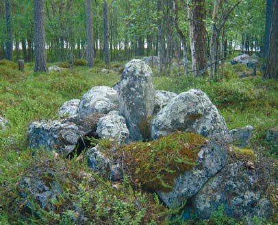 perinteisillä menetelmillä. Kullanhuuhdonnan jäännösten kohdalla tulee mietittäväksi myös kaivoslain ja muinaismuistolain suhde.