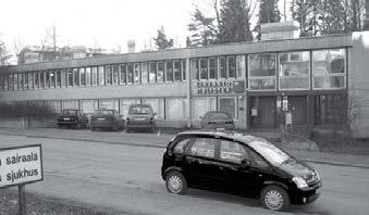 Lärvä 10.1.2007. (Kuva: Piia Nordström.) 3.2 Nuorisokahviloissa sai tanssia ja olla yhdessä Kun viisitoistavuotias iltaisin ei oikein tiedä, mitä tehdä.