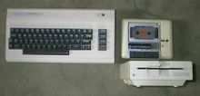 12 4 Commodoresta PC:hen Commodore 64 oli Commodore Business Machinesin vuonna 1982 julkistama valtaisan suosion saavuttanut kotitietokone.