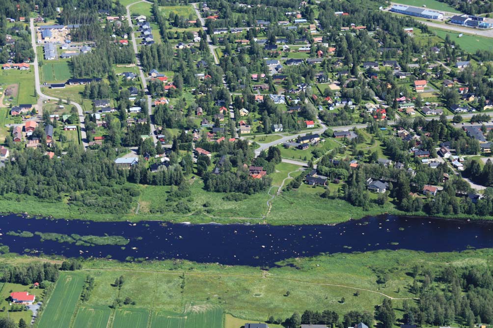 7 SUUNNITTELUN TAVOITTEET Osayleiskaavalla on tarkoitus luoda edellytykset Kalajoen keskustan kehittymiseksi kilpailukykyiseksi, vetovoimaiseksi Meripohjolan kaupunkikeskukseksi.
