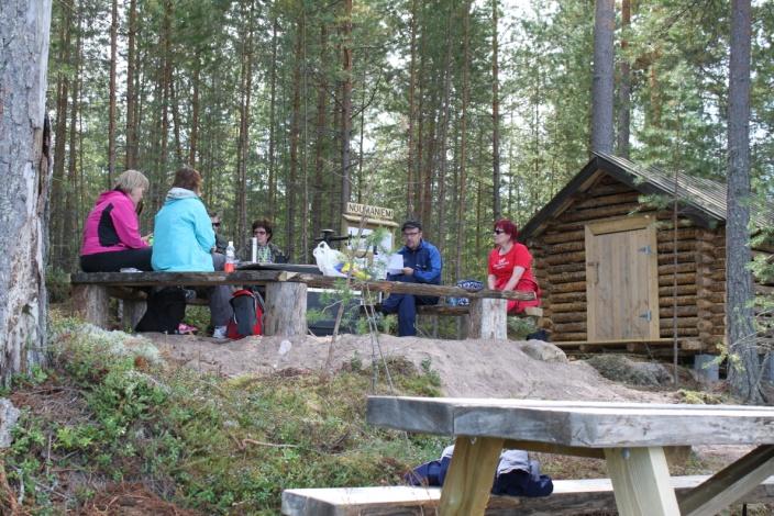 Kasvu sallistuu seutukunnalliseen ja maakunnalliseen aluekehittämiseen tuden ruhnjuuritasn timijiden näkemystä päätöksentekn. Tärkeimpiä yhteistyökumppaneita vat kuntien hella mm.