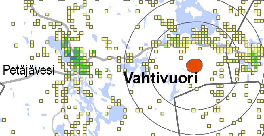 Seuraavat kartat havainnollistavat suhdetta lähialueiden asutukseen Asutut 250 m x 250 m ruudut YKR aineiston mukaan.