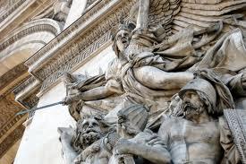 Riemukaari Riemukaari, ranskalaisittain Arc de Triomphe, on kuuluisa nähtävyys, tämäkin Pariisissa. Sen rakentaminen on ollut kunnian osoitus sodassa taistelleille sotilaille.