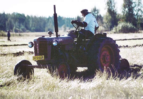 SM-Traktorikynnöt 2008 kynnetään Teuvan Riipin kylässä. Process Pain SM-Traktorikynnöt saapuvat tänä vuonna Teuvan Riipin kylään. Ensimmäiset kynnön suomenmestaruuskisat järjestettiin jo vuonna 1953.