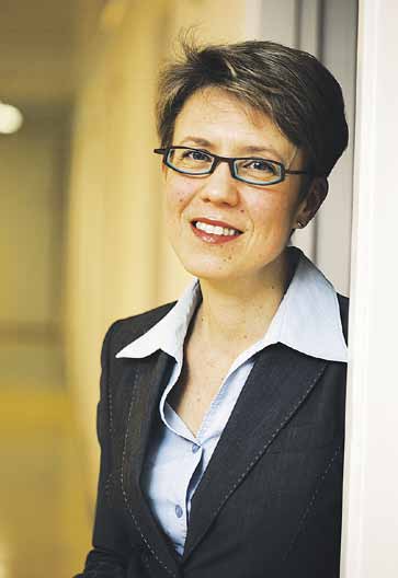 Henna Hopia, teksti Marjut Hentunen, EK, kuva Lopputulos voi kuitenkin joskus näyttää aivan erillaiselta. Syynä on usein se, että EUpäätökset ovat lopulta kompromissien kompromisseja.