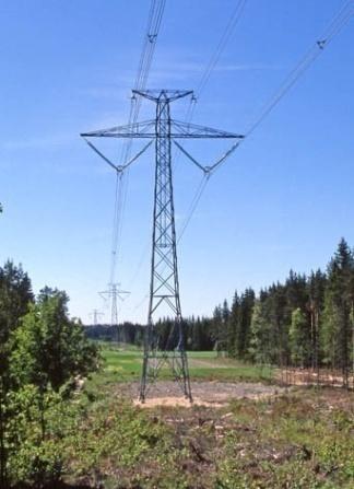 Kaapelien ja tasasähkön käyttö suurvoimansiirtoon Muovikaapelit ovat löytäneet tiensä myös 400 kv ratkaisuihin, mutta toistaiseksi niitä löytyy maailmalta yhteensä vain noin 250 km verran.