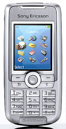 Sony Ericsson P900 GSM 900 / 1800 / 1900 Koko 115 x 57 x 24 mm Paino 150 g Näyttö TFT, 65536 väriä, 208 x 320 pikseliä 16 MB muistia käytettävissä + 32 MB muistikortti Memory Stick Duo