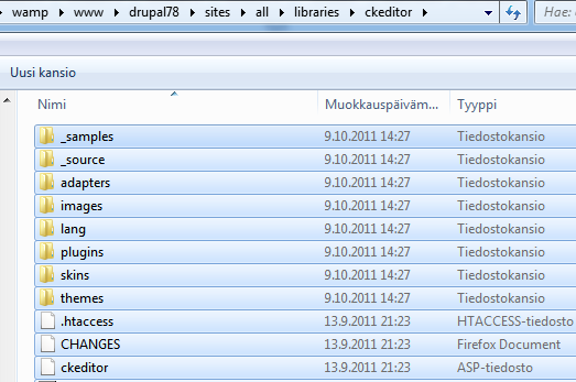 92 Tee kansiot libraries ja ckeditor.