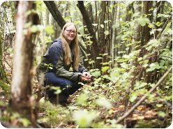 Metsänhoitoyhdistyksiltä apua puukauppaan Metsäkeskusten tuottama metsäneuvonta painottuu luento- ja koulutustilaisuuksiin, kursseihin ja tiedotteisiin.