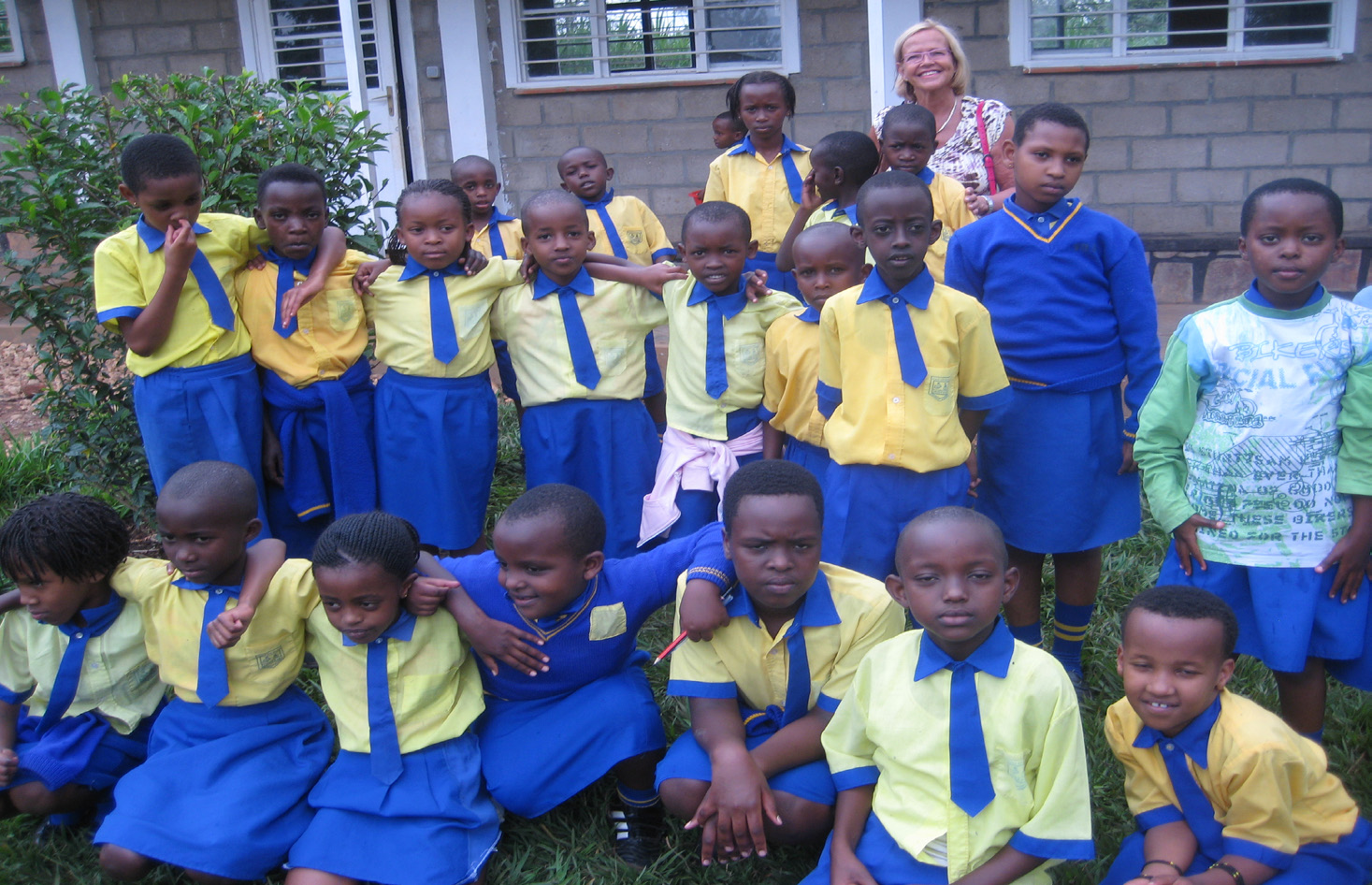 12 HAASTEPALSTA President s Appeal 2011 Birthing in the Pacific SI of Turun haasteeseen 25.