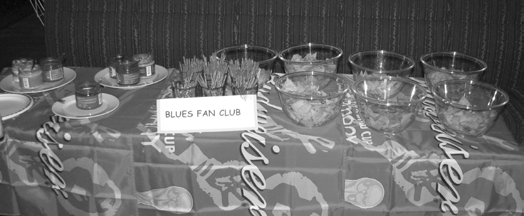 MAALISKUU 2007 FAN NEWS - BLUES FAN CLUB RY:N VIRALLINEN JÄSENLEHTI KUKA PÄÄSTI KOIRAT ULOS - PÖYTÄLÄTKÄÄ SPORTISSA 11.2.2007 Näin se käy: Keksitään kaveriporukassa tekemistä pelittömäksi kevättalven sunnuntaiksi.