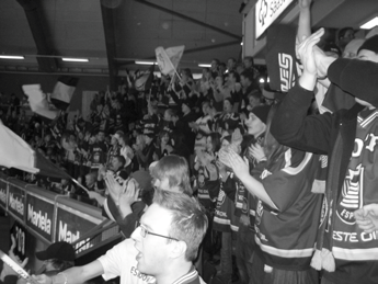 FAN NEWS - BLUES FAN CLUB RY:N VIRALLINEN JÄSENLEHTI MAALISKUU 2007 la ei mikään onnistunut reissu. Voitto sputnikeille lukemin 4-2.