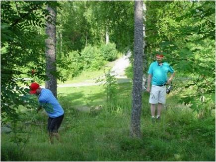 ) Minimoidaan pelaajien oma rasitus (bägit caddiet vetävät kärryjä/golfautossa ja hoitavat tulospalvelun) Tulokset yhteiseen