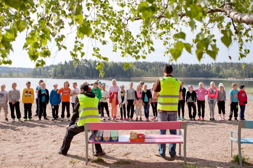 Tausta Kaarinan Nuorkauppakamari jatkoi vuonna 2013 onnistuneesti aloitettua Intohimona Itämeri -projektia.