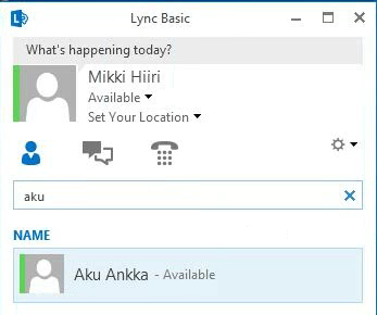 Etsitään toinen luotu tunnus esimerkiksi etunimellä, tässä tapauksessa Aku. Käyttäjä löydetään Lyncin osoitekirjasta. Testataan pikaviestintä ja sen toimivuus.