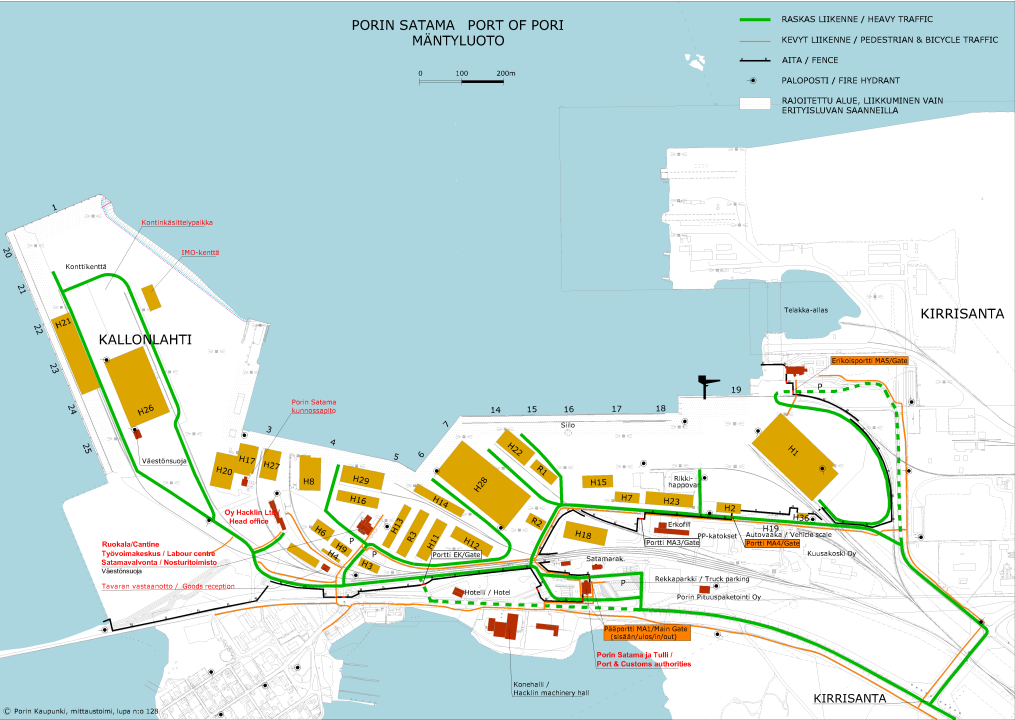 Kartta 2.3.4-3: Mäntyluodon satama-alue (Porin satama) Satamassa on satamaoperaattorin käytössä sekä kiinteitä että liikkuvia tuulivoimalan komponentteihin soveltuvia nostureita.