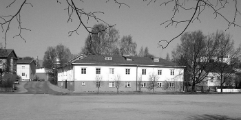 Studio Rexin talona muistettu Purokadun ja Vuorityömiehenkadun Kuva M. Walden kulmatalo. Vuonna 1943 aloitti rakennusmestari Emil Selen rakentamaan omakotitaloa Purokatu 23 tontille.