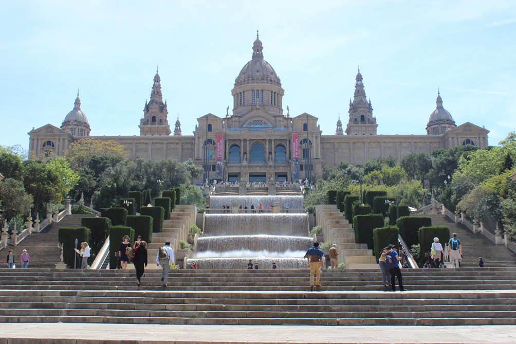 U skonnon kevätretki Barcelonaan Tänä vuonna perinteinen uskonnon kevätretki toteutui yhdessä espanjan opiskelijoiden kanssa kauniiseen Barcelonaan.