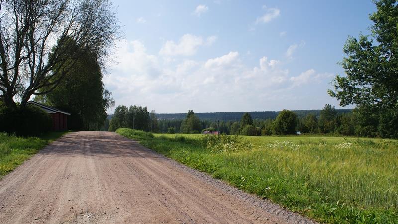 6-12 km matkaa, Lappeenrannan kaupunkikeskustaan n. 20 km.