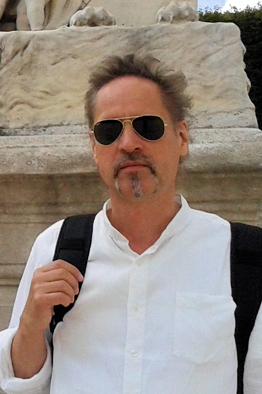 The Performer Harpsichordist Assi Karttunen has specialized in performing baroque music as well as participating in interdisciplinary groups with experimental and contemporary repertory.