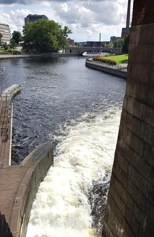 Kuohuvan kosken ja humisevan harjun kaupunki kutsuu kansantanssin ystävät kesäjuhliin. Tampereen Työväenopiston Tanhuajat järjestää yhdessä SKY:n ja KTNL:n kanssa RIEVÄKYLÄN RIMPAN 13. 14.6.