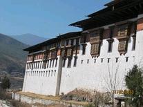 BHUTAN - VAELLUS KUNINGASKUNNASSA 26.3.-8.4.2011 Matkaohjelmamme koostuu tutustumisesta Himalajan vuoriston kiehtovaan kuningaskuntaan 11 päivän aikana.