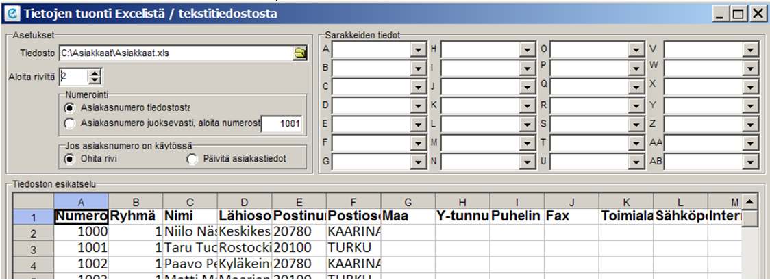 9.4 Asiakasrekisterin sisällön tarkistus Kun oikea tiedosto on valittu, näkyvät sen sisältämät tiedot alla olevassa taulukossa.