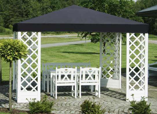 PAVILJONG DE LUXE PAVILJONG GAZEBO. B350xD350xH275 cm. 106kg. White Art.nr. 353577 Honey Art.nr. 35352. SVART TAK BLACK CANOPY.