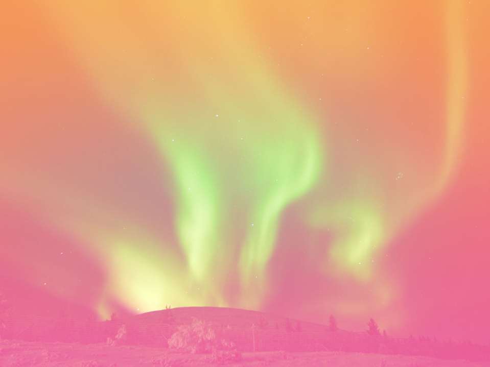 Kuvateksti Arial Bold 10/10 Aurora borealis in