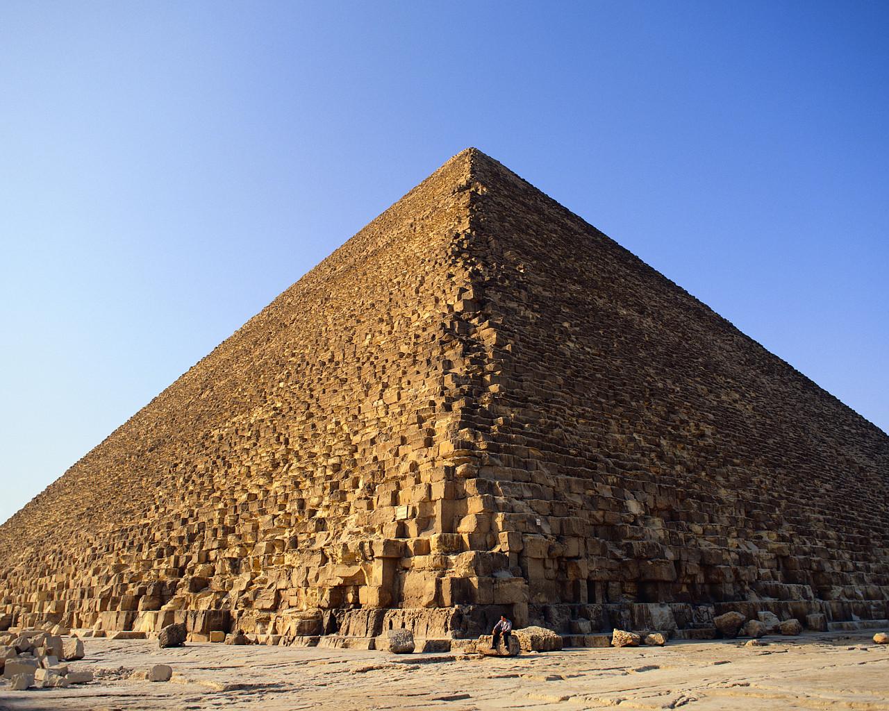 Pyramidin arvoitus? 25.8.