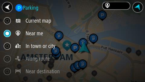 Näyttöön tulee kartta, jossa näkyvät pysäköintipaikkojen sijainnit. Jos olet suunnitellut reitin, kartassa näkyvät määränpääsi lähellä olevat pysäköintipaikat.