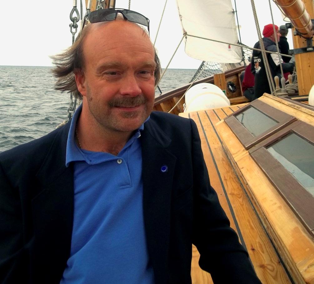 1984-1991 Sanomalehdet: Kaleva, Aamulehti, Turun Sanomat, Hämeen Sanomat, Liitto (nyk. Suomenmaa), Rantalakeus, Citylehti.