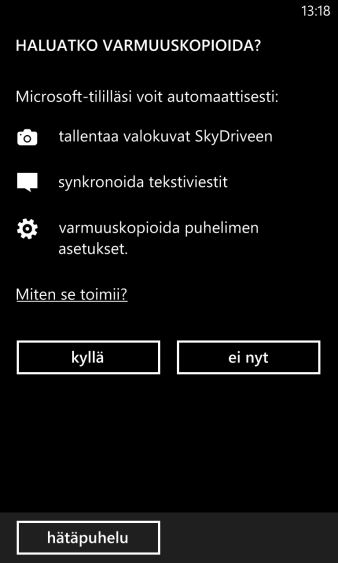 Valitse sovellusvalikossa Kauppa > Nokia kokoelma ja valitse esimerkiksi joku ilmainen sovellus ja paina asenna. Saat ilmoituksen Edellyttää Microsoft-tiliä, paina kirjaudu sisään > luo tili.