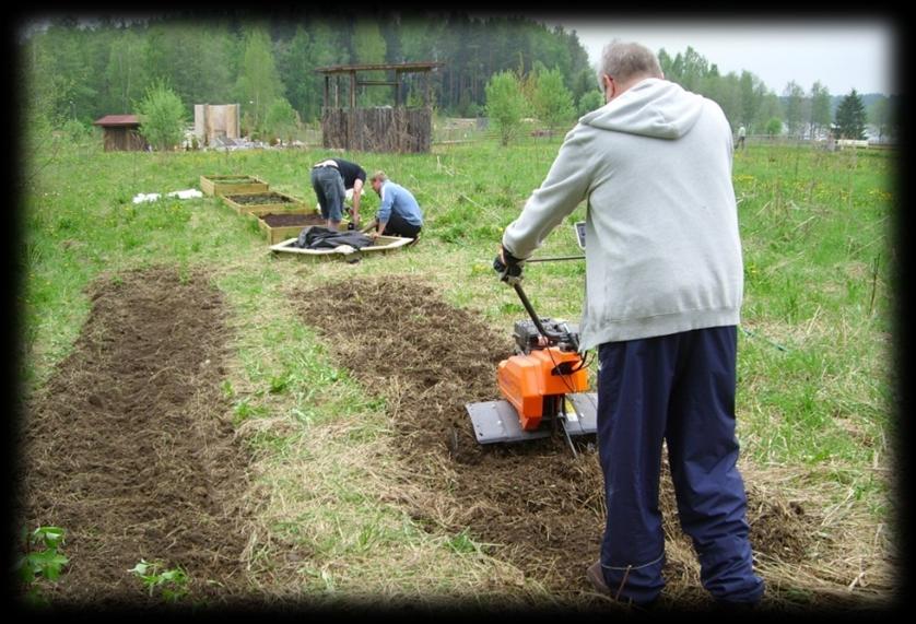 Työtoimintaa Vivamossa Käytännön toteutus Toimintaa on ollut läpi kesän toukokuun alusta syyskuun loppuun. Osallistujat ovat tulleet Sanaskoti Virkkalan yksiköstä.