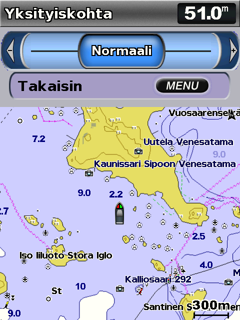 Karttojen käyttäminen Ruusut näyttää veneen ympärillä kompassiruusun, joka osoittaa kompassin suunnan.