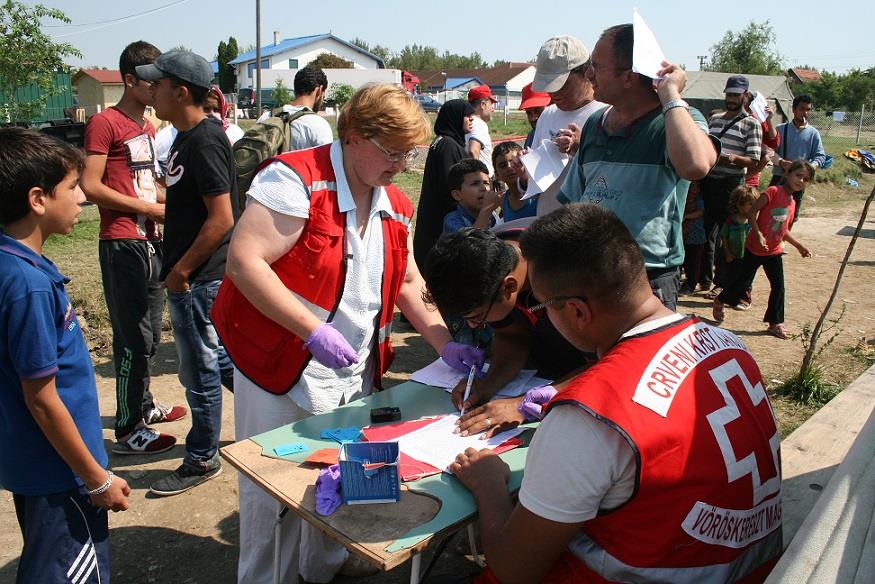 Punainen Risti on maailmanlaajuinen järjestö, jonka päätehtävänä on auttaa hädässä olevia ihmisiä.