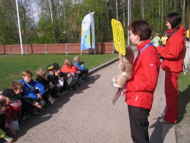 15 Luokkien / Ryhmien kyltit Olé manageri tulostaa ryhmille kyltit, joista tunnistaa onko kyseessä punainen, sininen, keltainen, vihreä vai oranssi ryhmä.